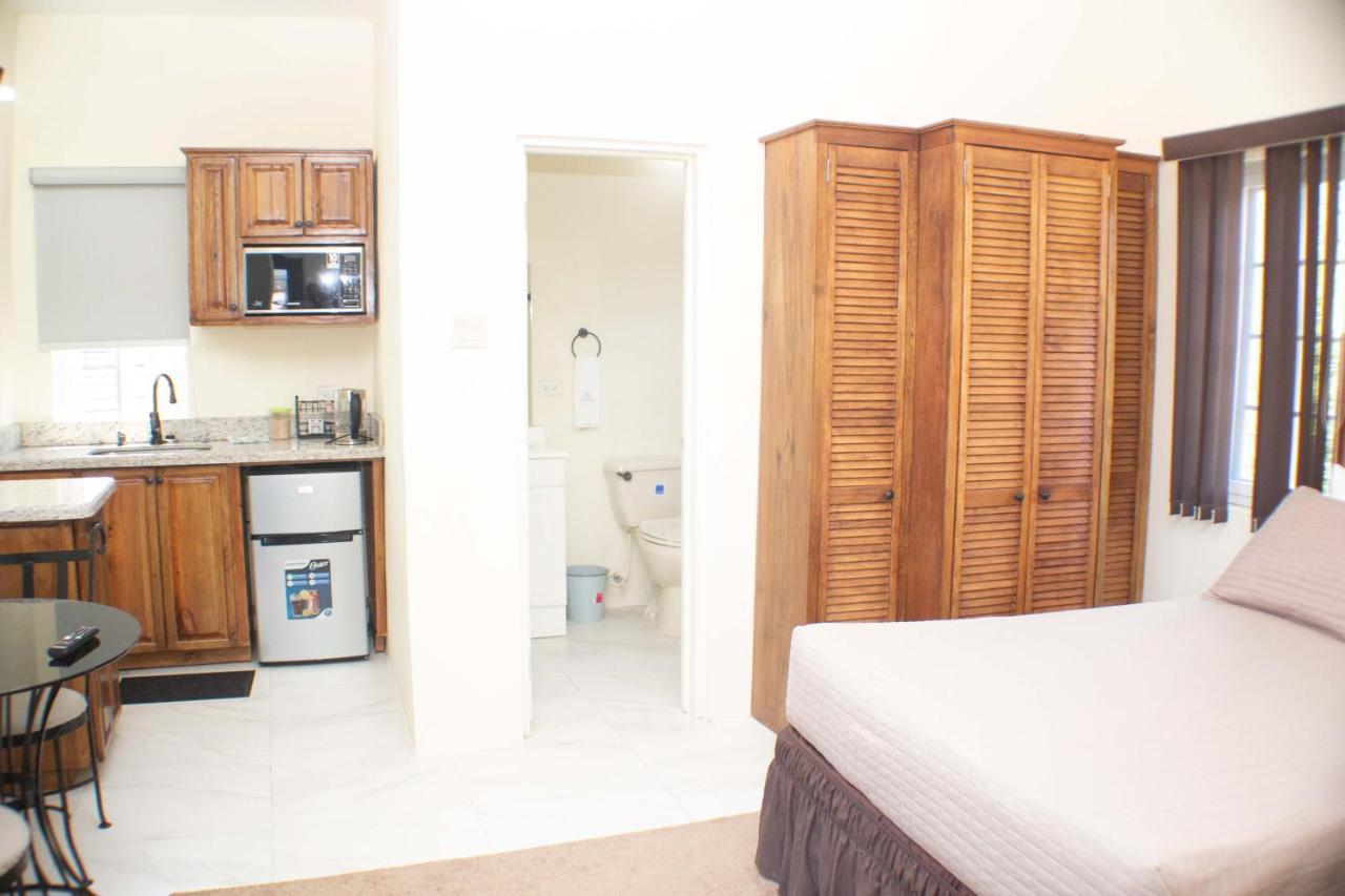 The Vista Inn Falmouth Bagian luar foto