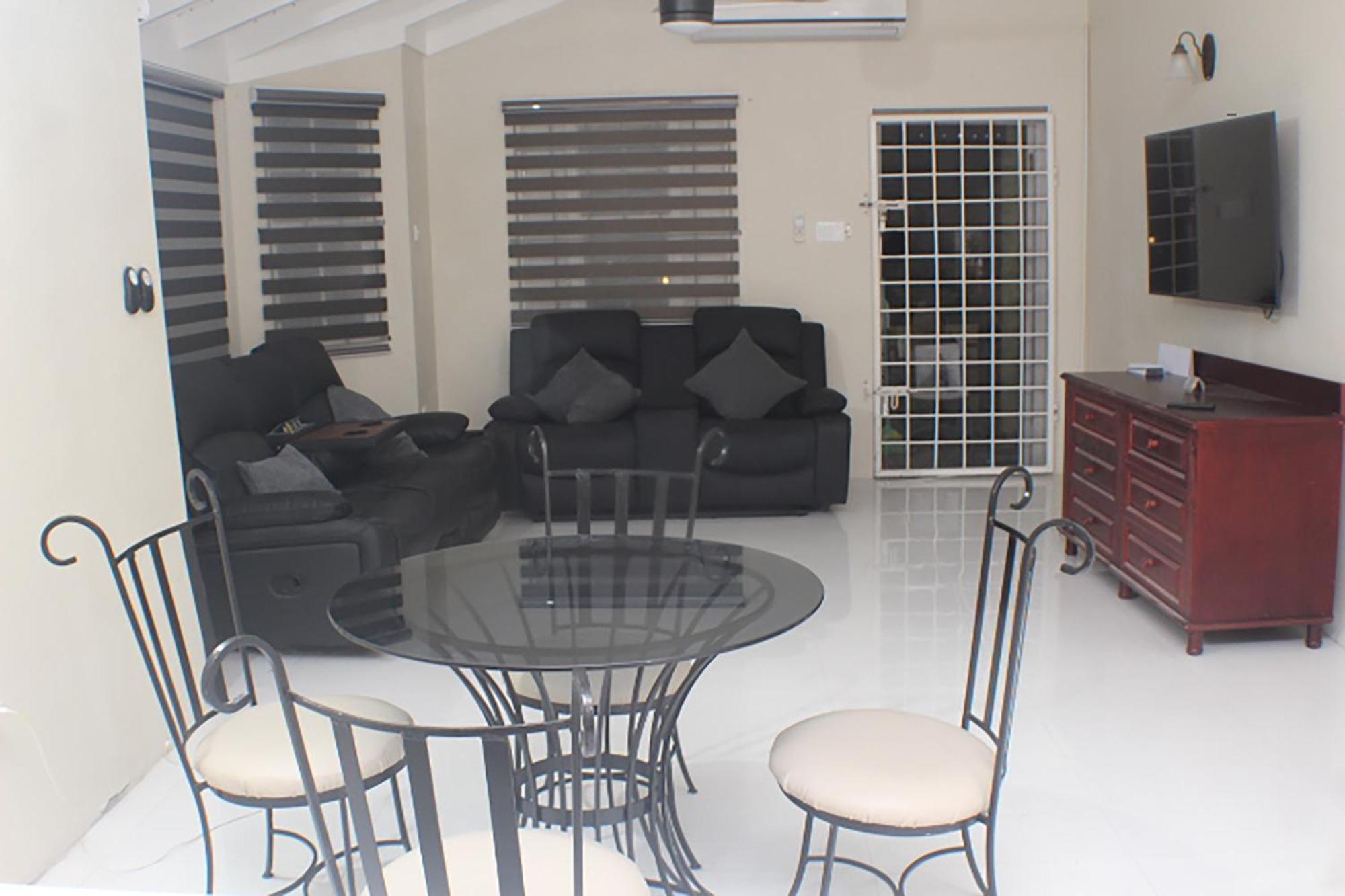 The Vista Inn Falmouth Bagian luar foto